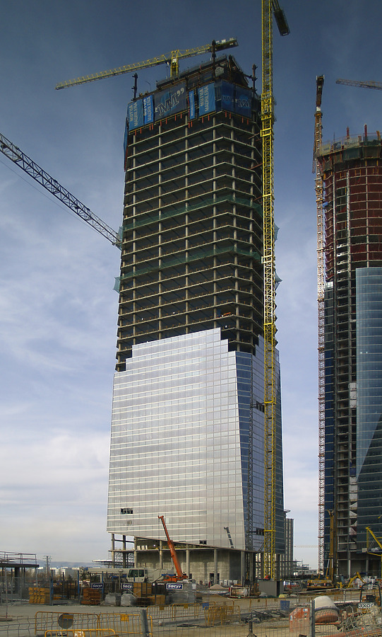 Torre de Cristal by Cesar Serrano