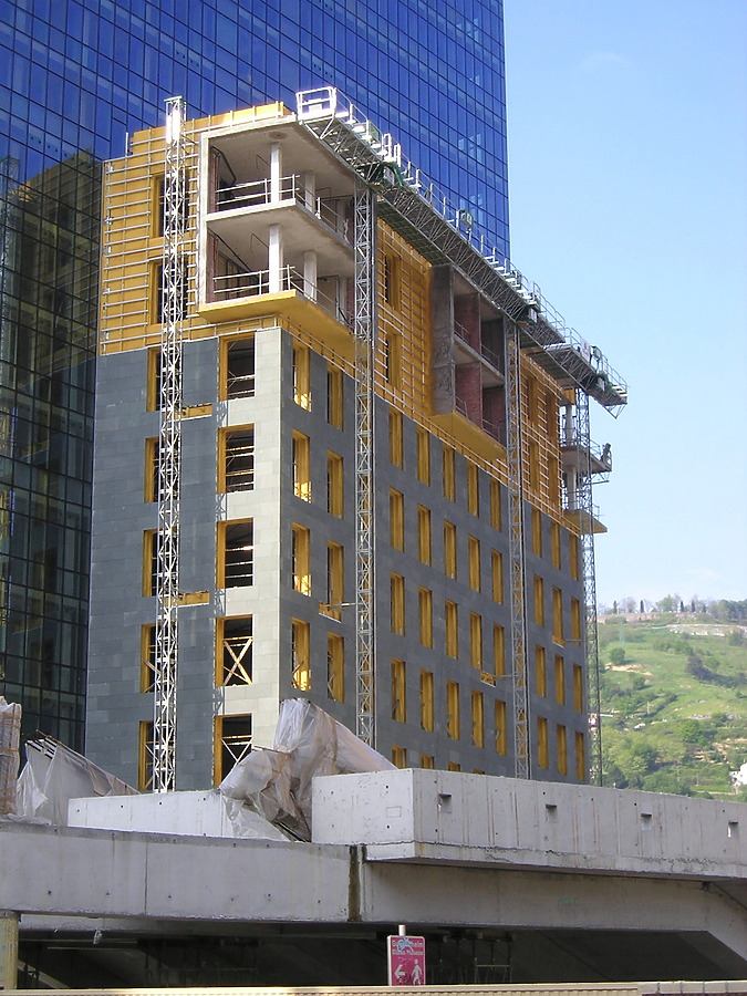 Isozaki Atea I by Mikel Allende