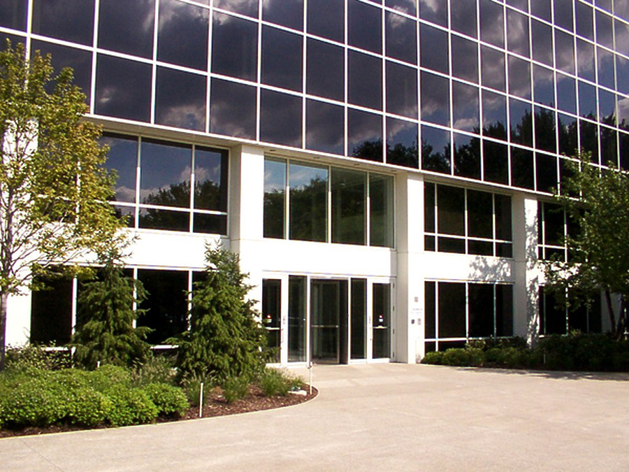 Schaumburg Corporate Center II by Daniel Kieckhefer
