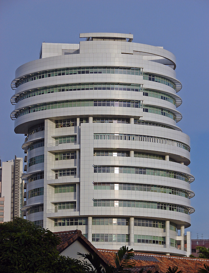 Camden Centre by Horst Kiechle