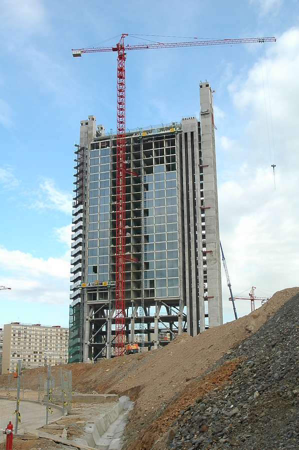 Hesperia Tower by David Guija