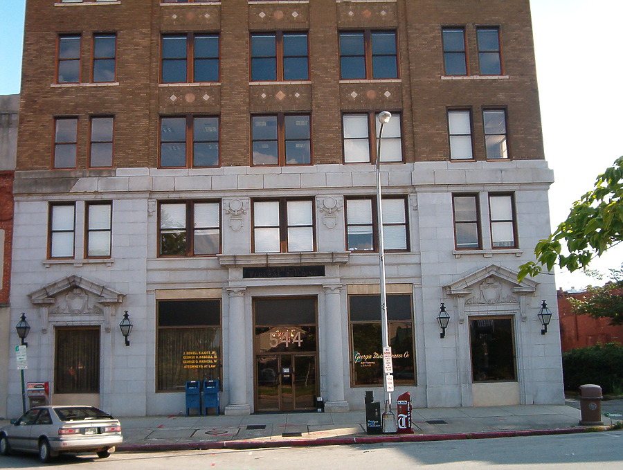 American Federal Building by Rodney Gunn