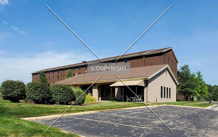 DoubleTree by Hilton Collinsville / Saint Louis by Ryan Hildebrand