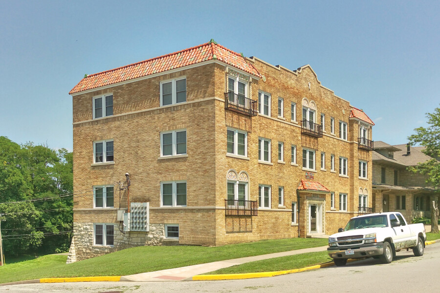 Bella Vista Apartments
