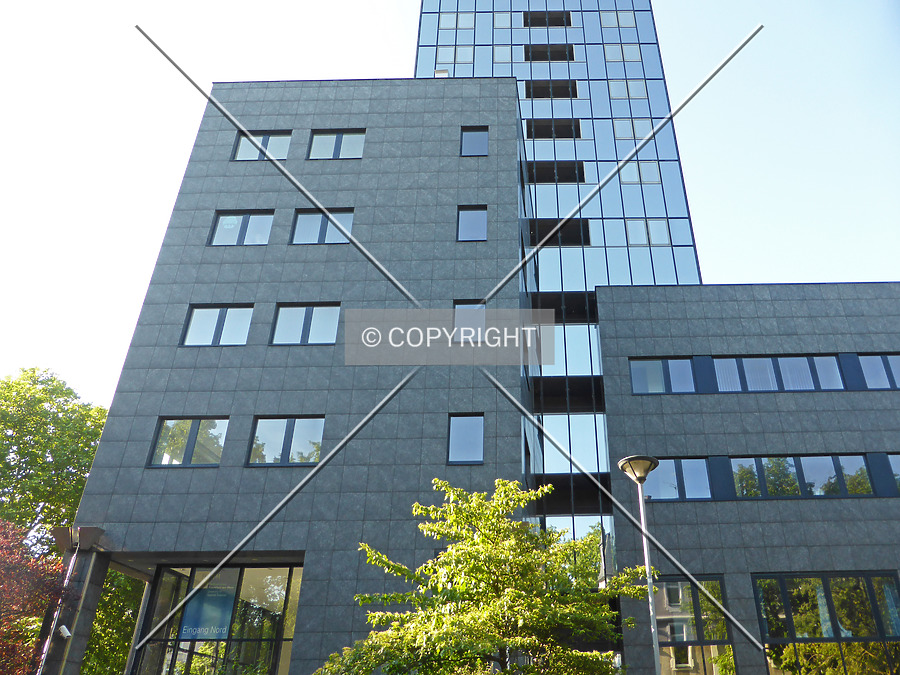 Büro Center Nibelungenplatz by Nephilim