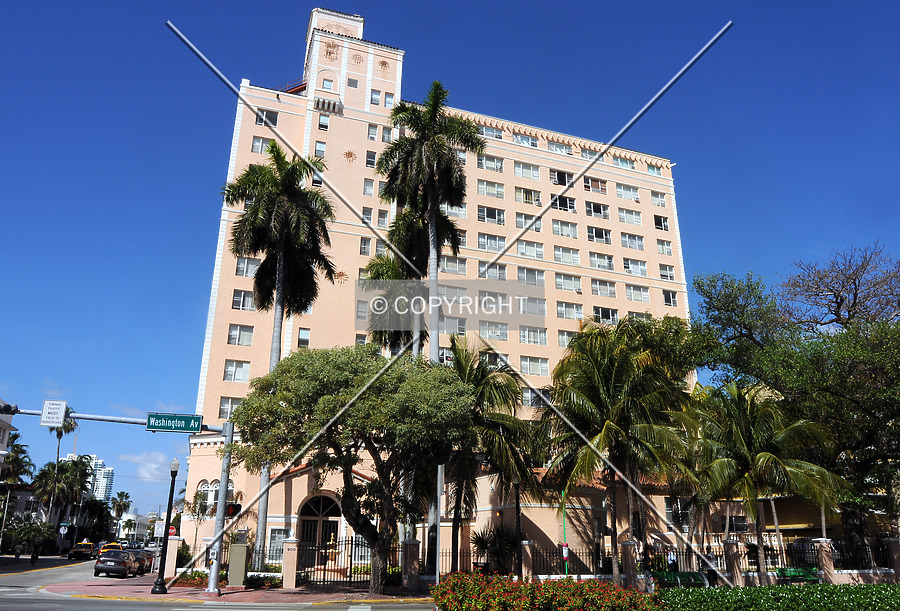 The Blackstone by Jorge Molina