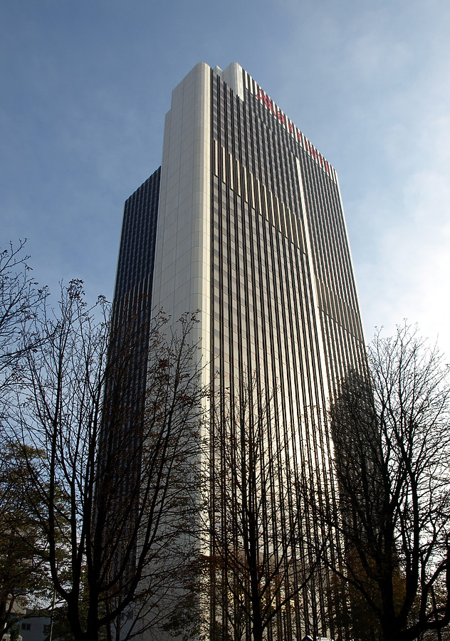 Plaza Büro Center by Marshall Gerometta