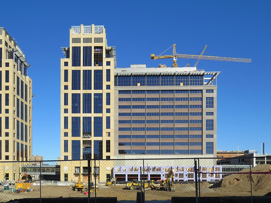 Wells Fargo 600 Tower by James Peacock