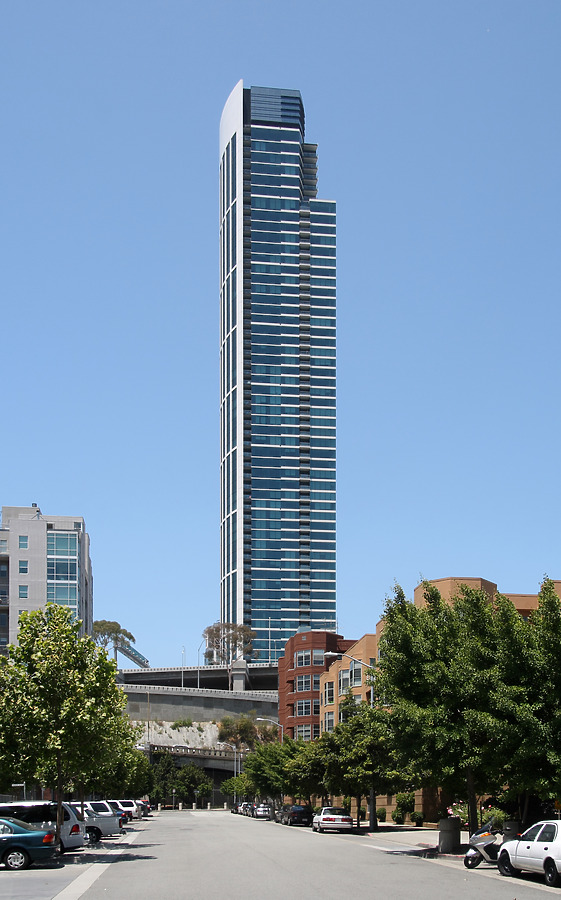One Rincon Hill, South Tower by Michiel van Dijk