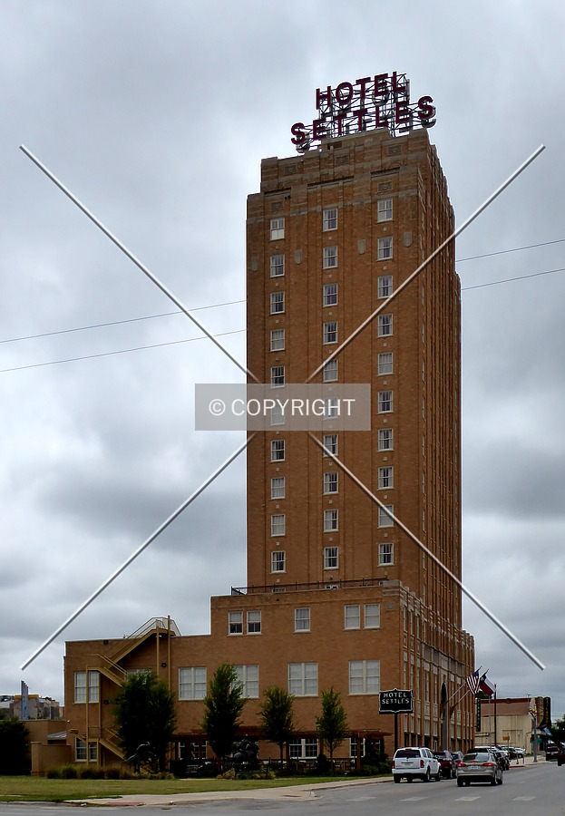 Settles Hotel by Chris Patriarca