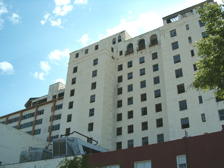 Hilton Capitol Center by Rodney Gunn
