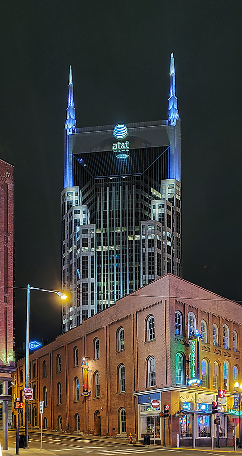 AT&T Building by Ryan Hildebrand