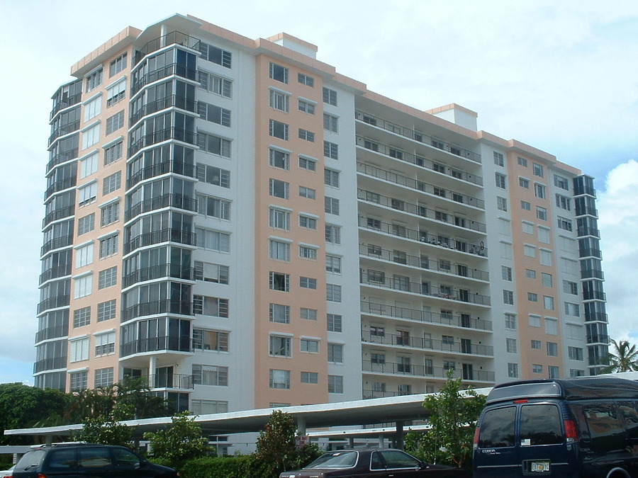 Seagate Towers South by Paul Cucuzza