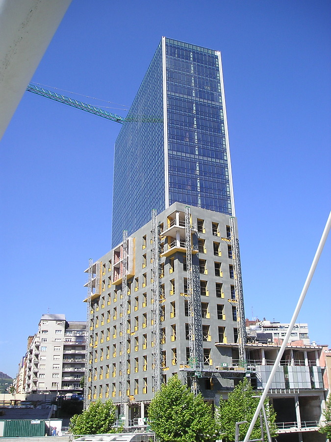 Isozaki Atea I by Mikel Allende
