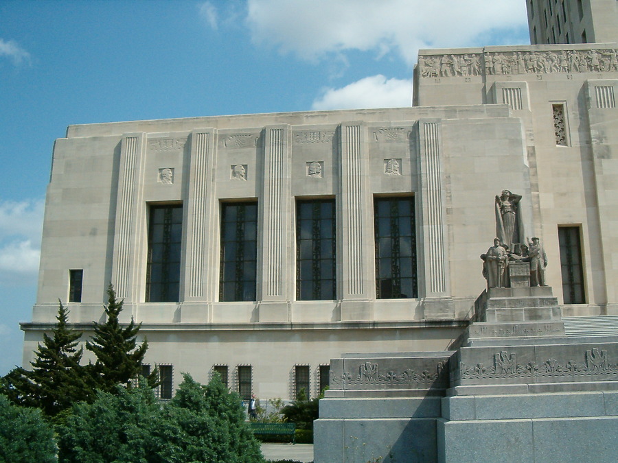 Louisiana State Capitol by Rodney Gunn