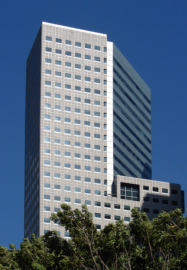 Suntec City Tower 1 by Horst Kiechle