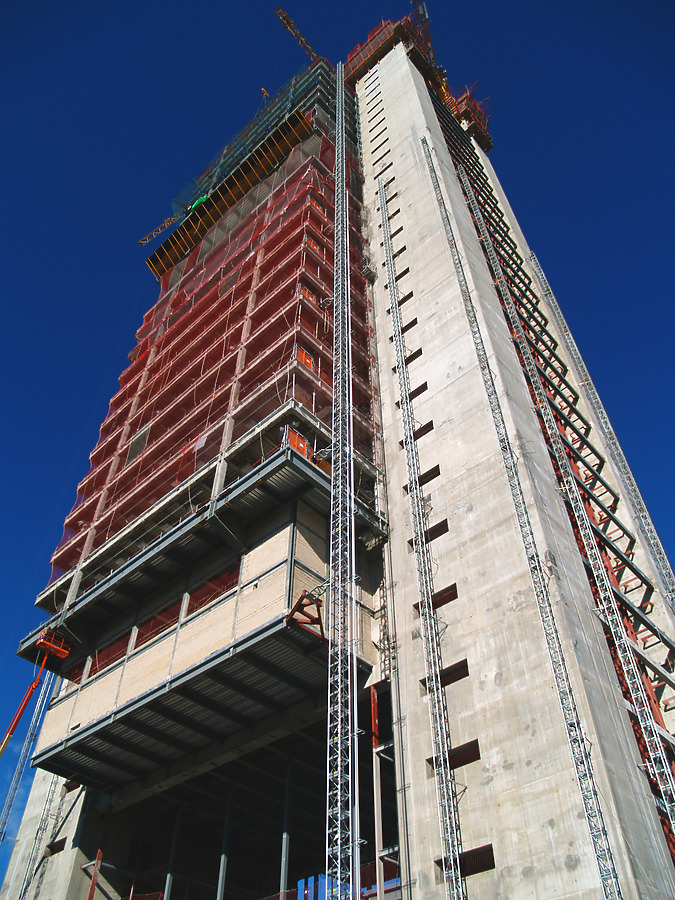 Torre Caja Madrid by Cesar Serrano