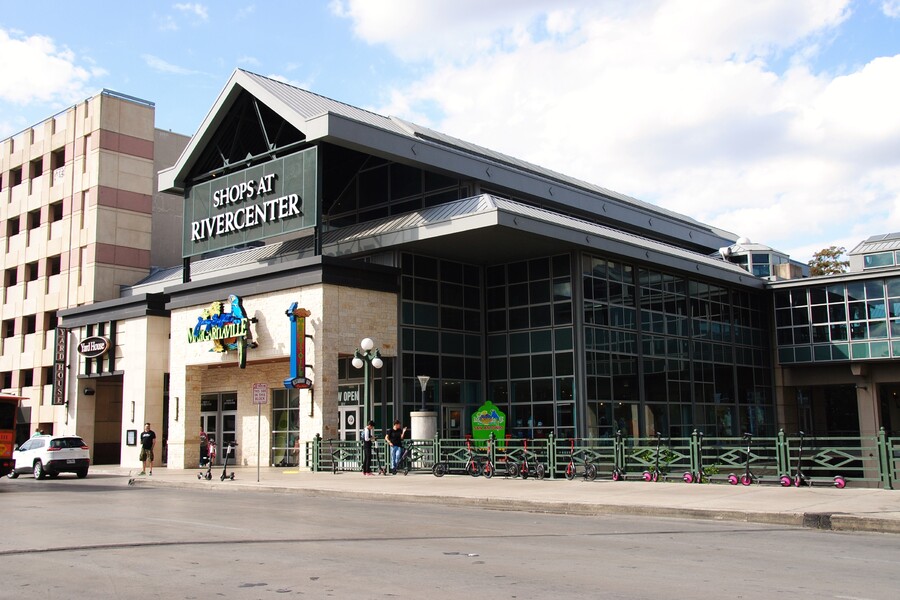 Shops at Rivercenter