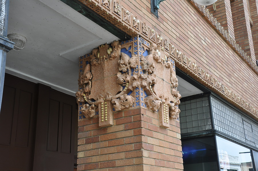 Keystone Building by Rick Bronson