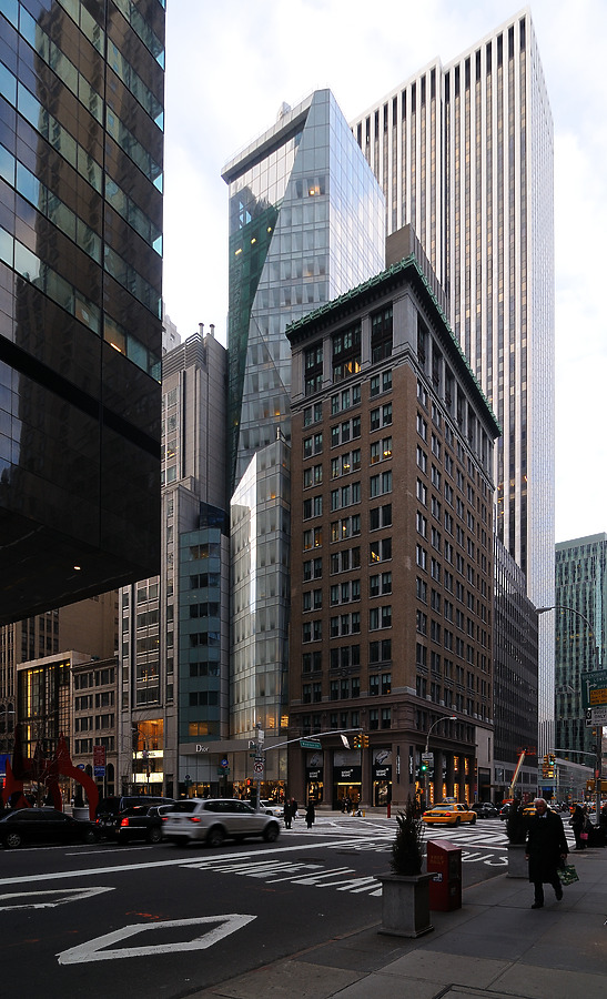 LVMH Tower by David Guija