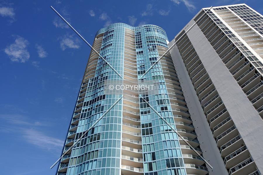 Las Olas River House by Jorge Molina