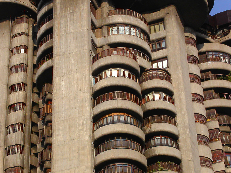 Torres Blancas by Cesar Serrano