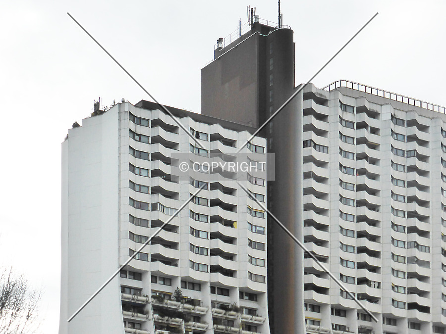 Wohnpark Alterlaa - Block A1-A4 by Nephilim