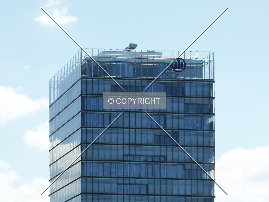 Allianz-Kai by Nephilim