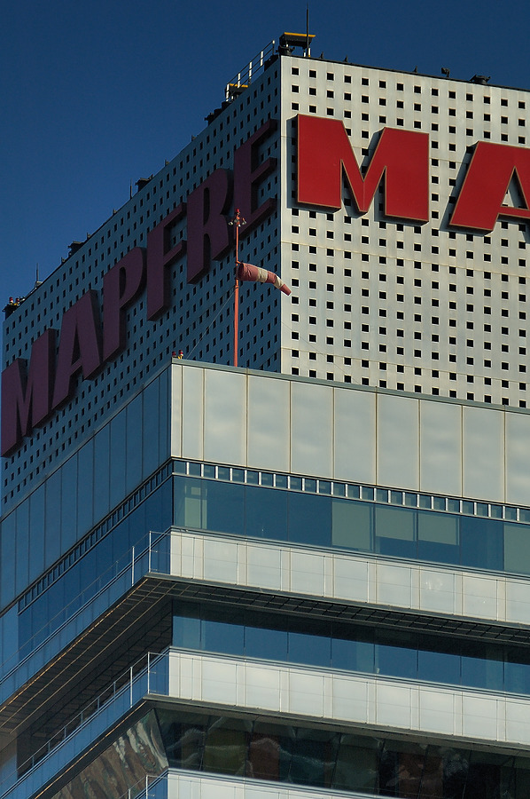 Torre Mapfre by David Guija