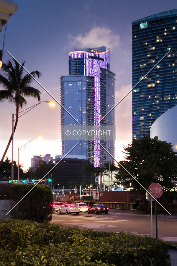 Paramount Miami Worldcenter by Ryan Hildebrand