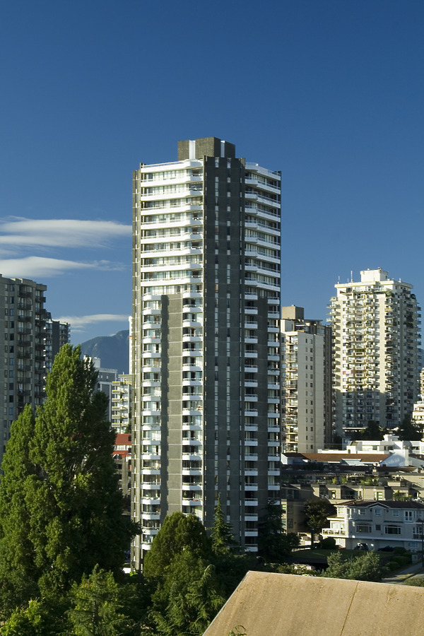 Sunset Plaza by Pavel Toczynski