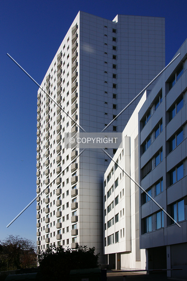 Hainer Weg 24 by Nephilim