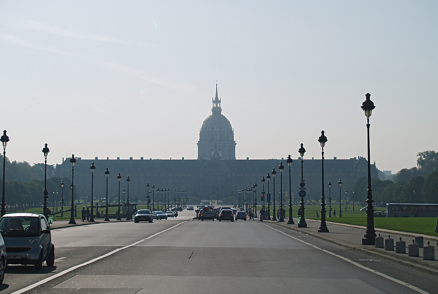 Cathédrale Saint-Louis-des-Invalides by Cesar Serrano