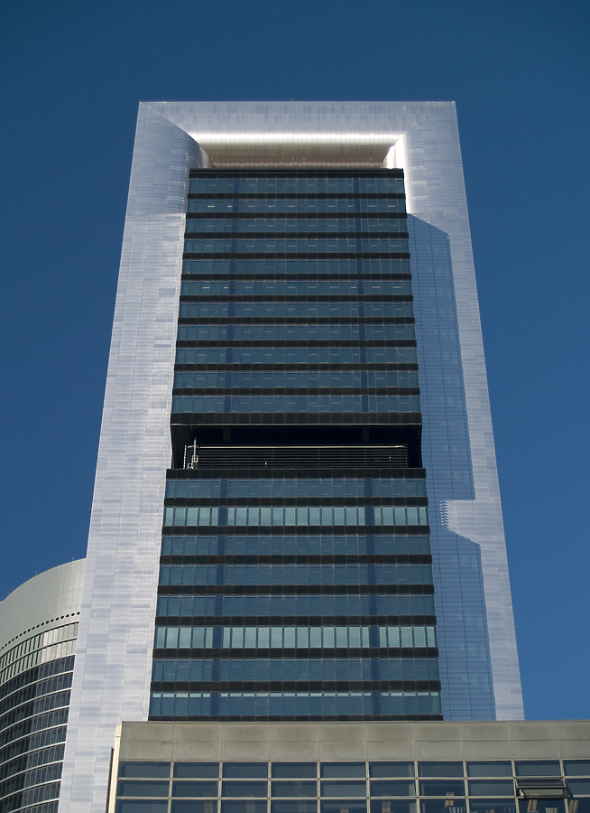 Torre Caja Madrid by Cesar Serrano