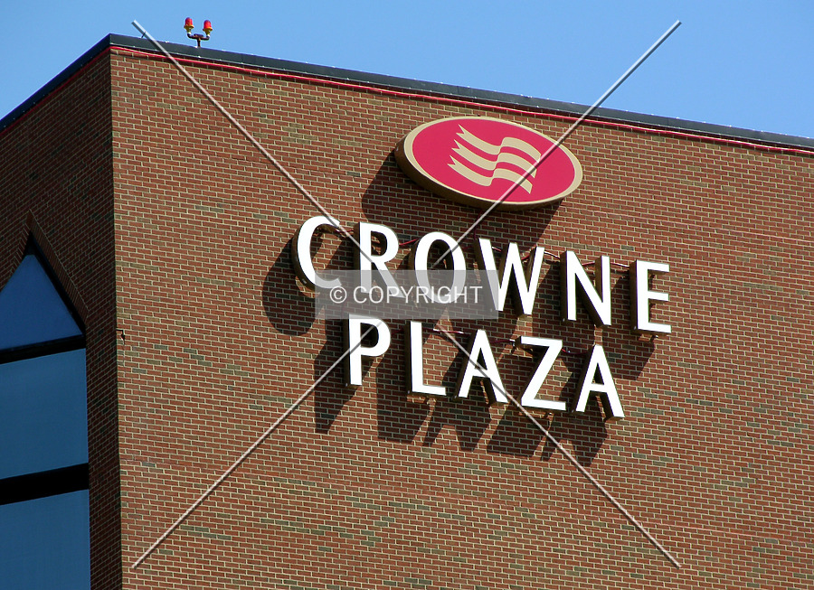 Crowne Plaza Hampton Marina by Chris Patriarca