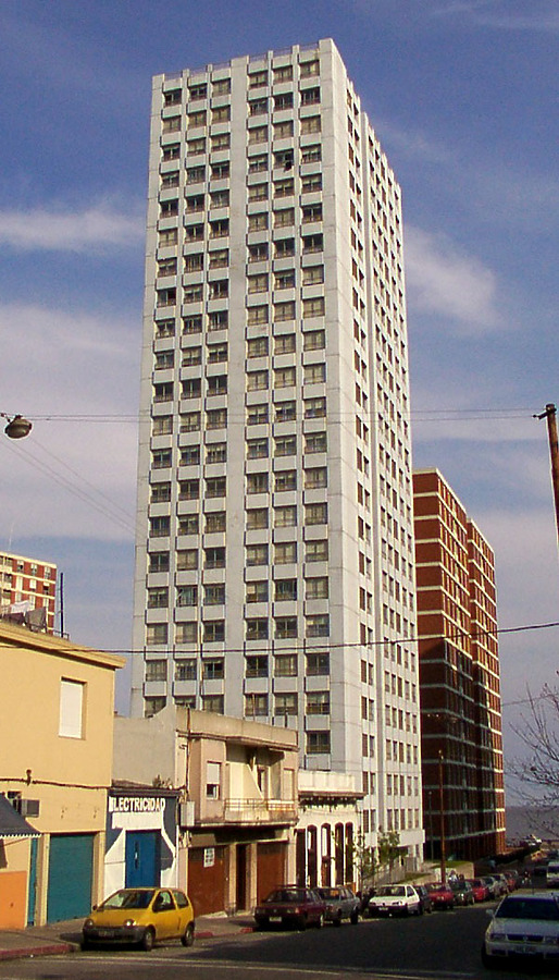 Torre Barracuda by Daniel Kieckhefer