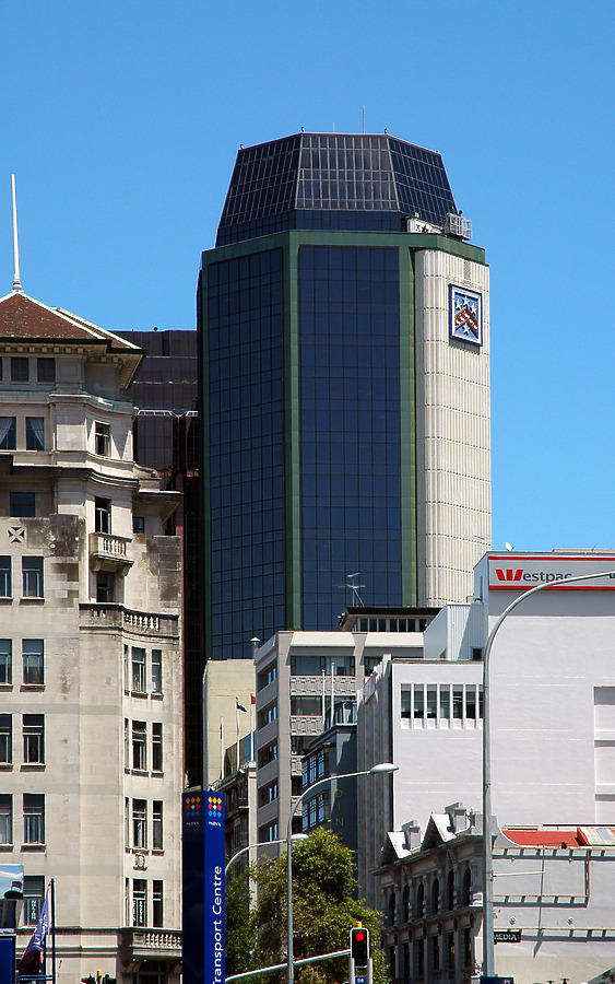 BNZ Tower by Jonathan Smith