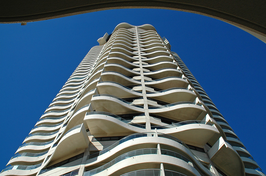 Horizon Apartments by John Bek