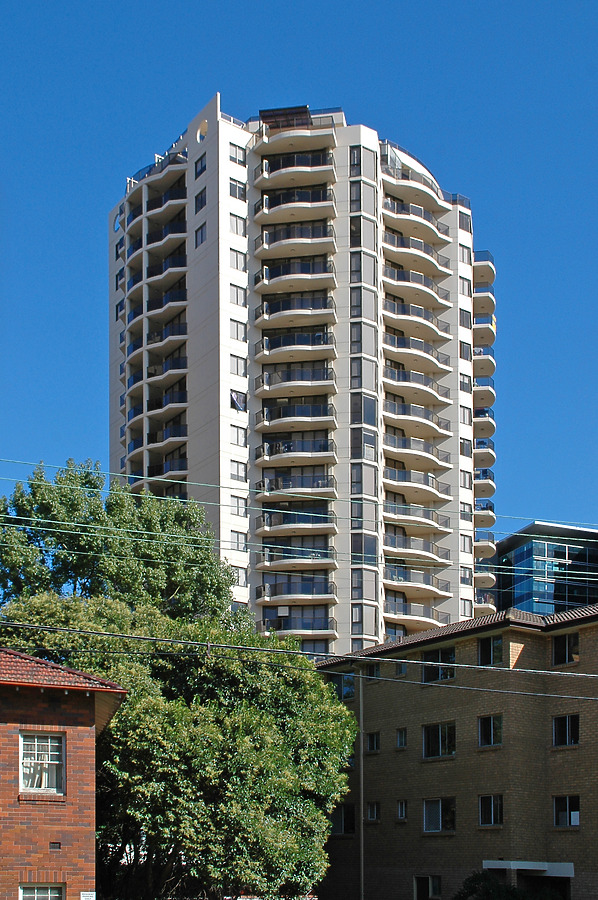 Fiori Tower 1 by John Bek