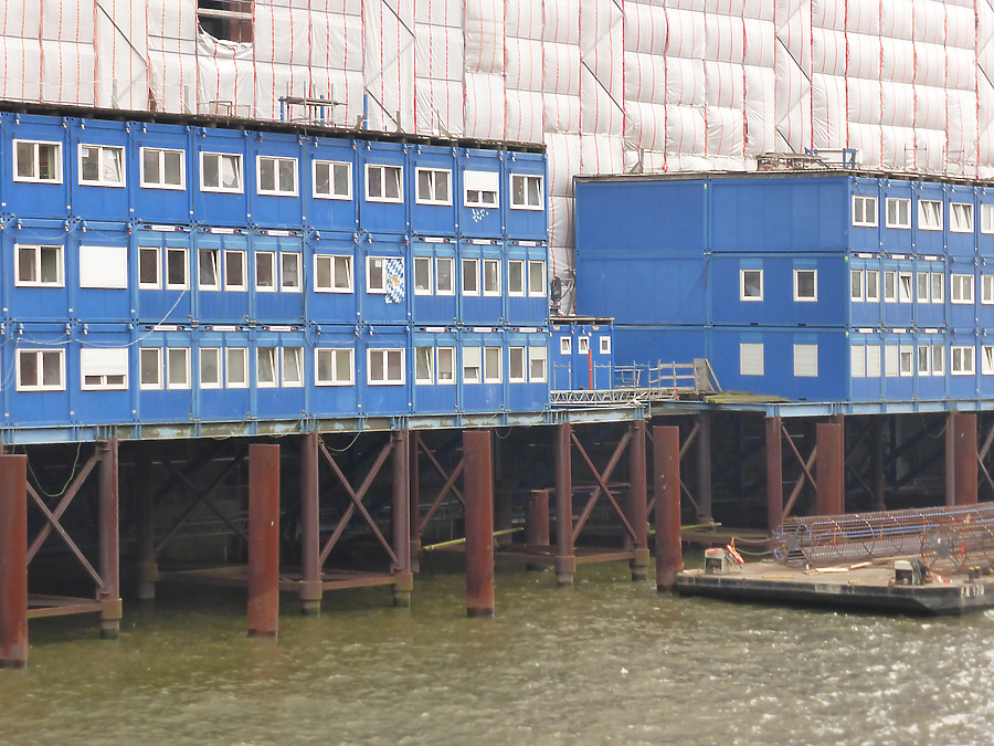 Elbphilharmonie by Der Hamburger