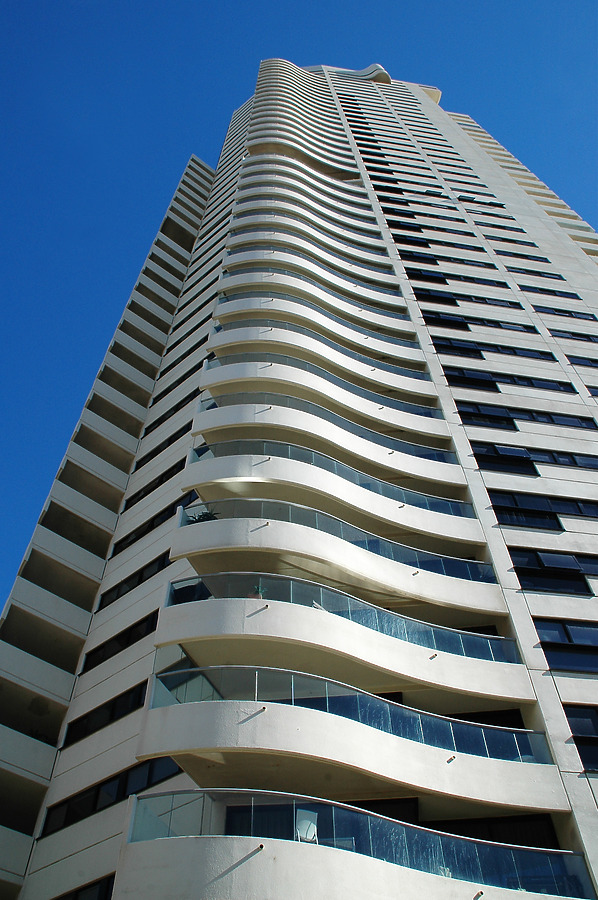 Horizon Apartments by John Bek