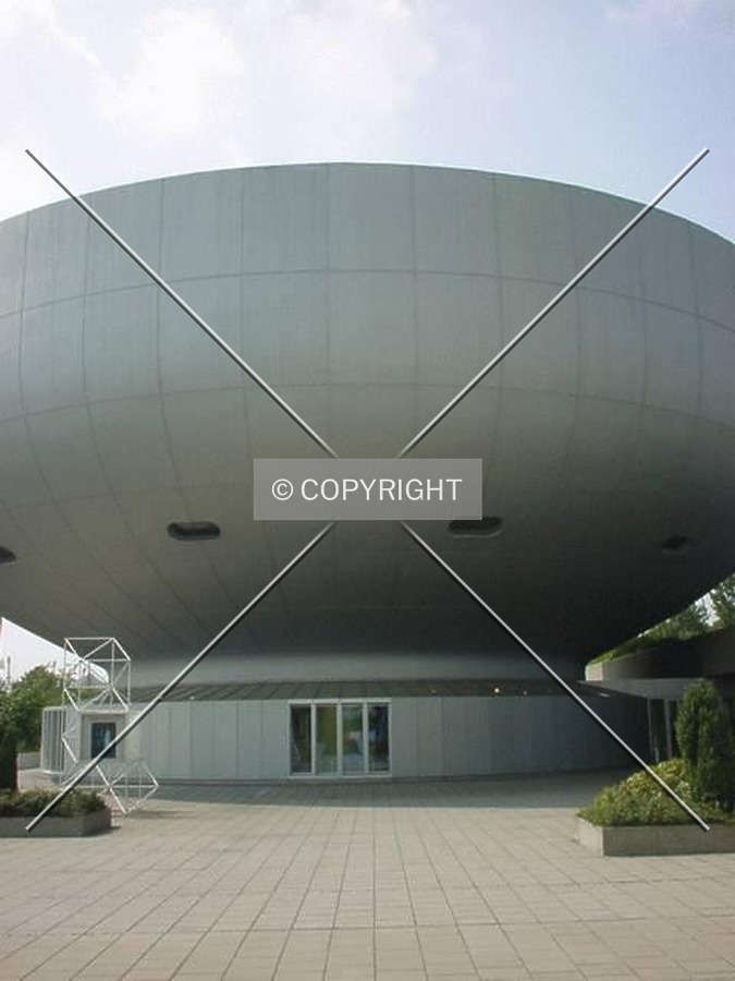 BMW Building by Nephilim