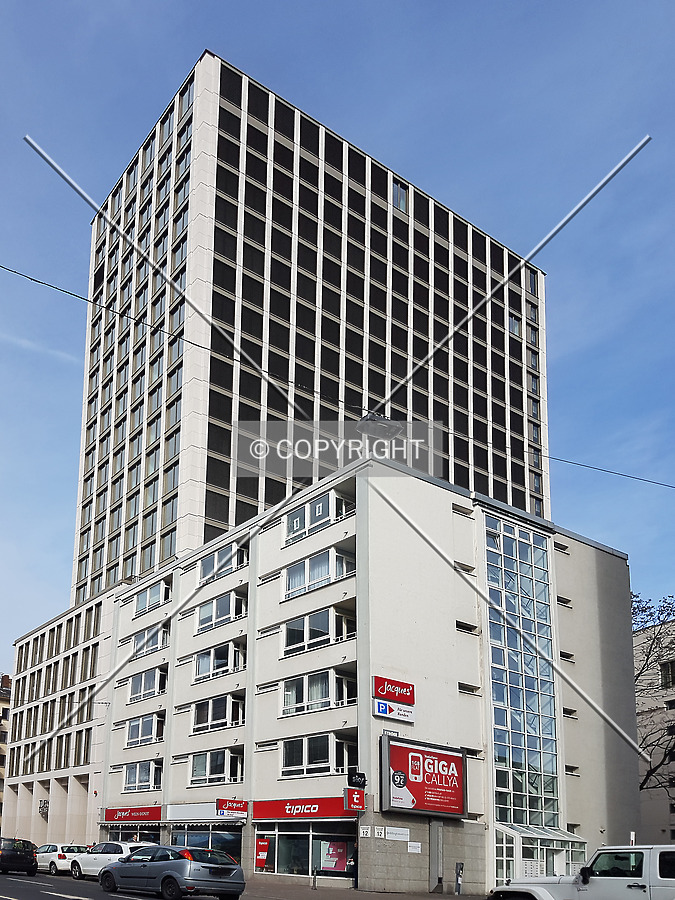 Turm Center by Nephilim