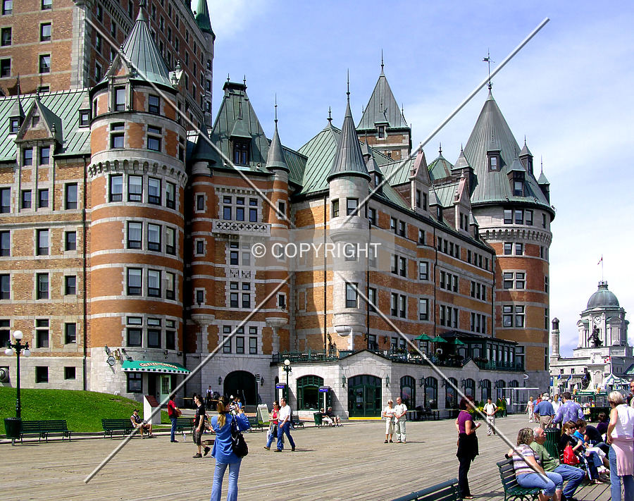 Le Château Frontenac by Chris Patriarca