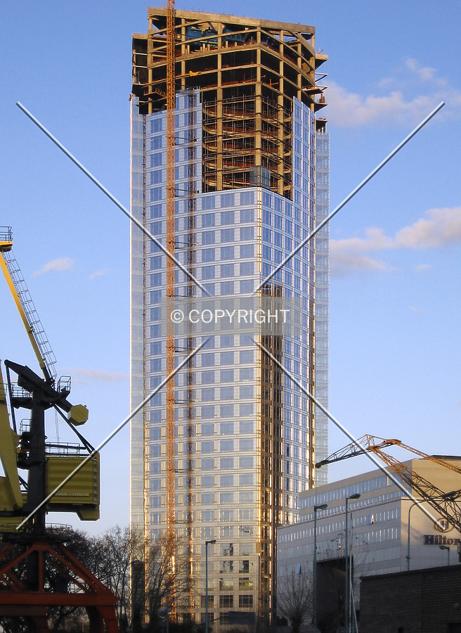 Torre Repsol YPF by Maximiliano Buono