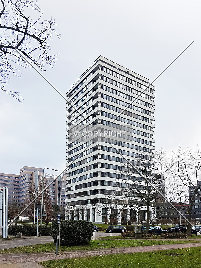 Lyoner Straße 19 by Nephilim