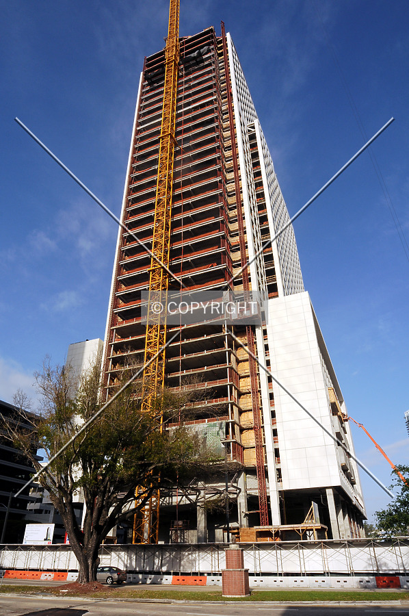 Brickell World Plaza by Jorge Molina