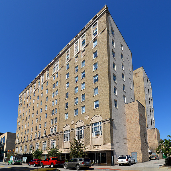 405 Capitol Street by John W. Cahill