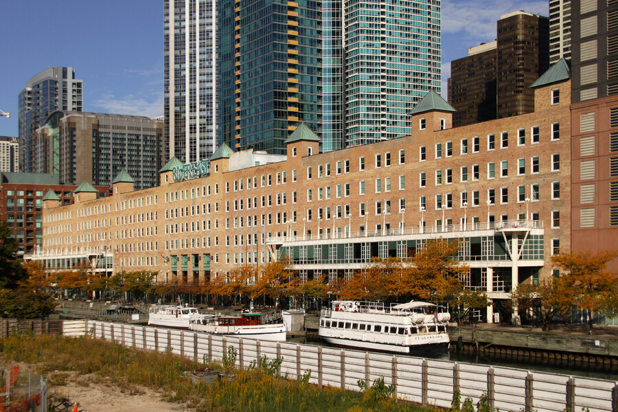River East Arts Center