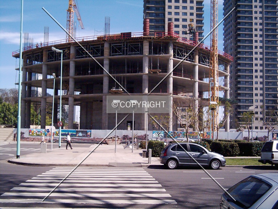 Torre Repsol YPF by Maximiliano Buono